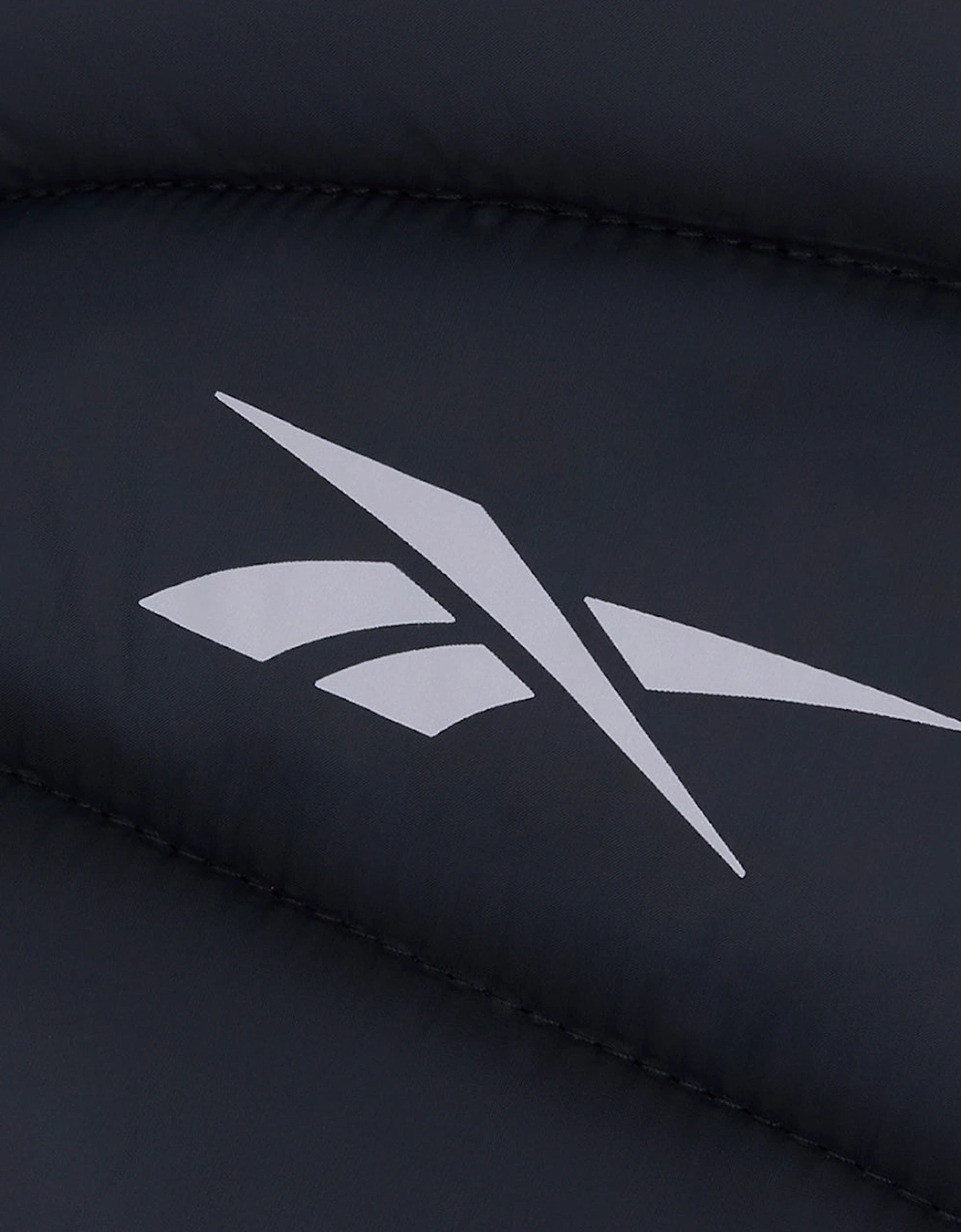 RB2082 Long Glacier Shield - Black