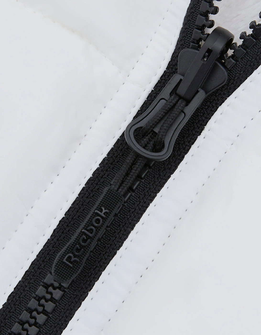 RB2110 Reversible Puffer - White