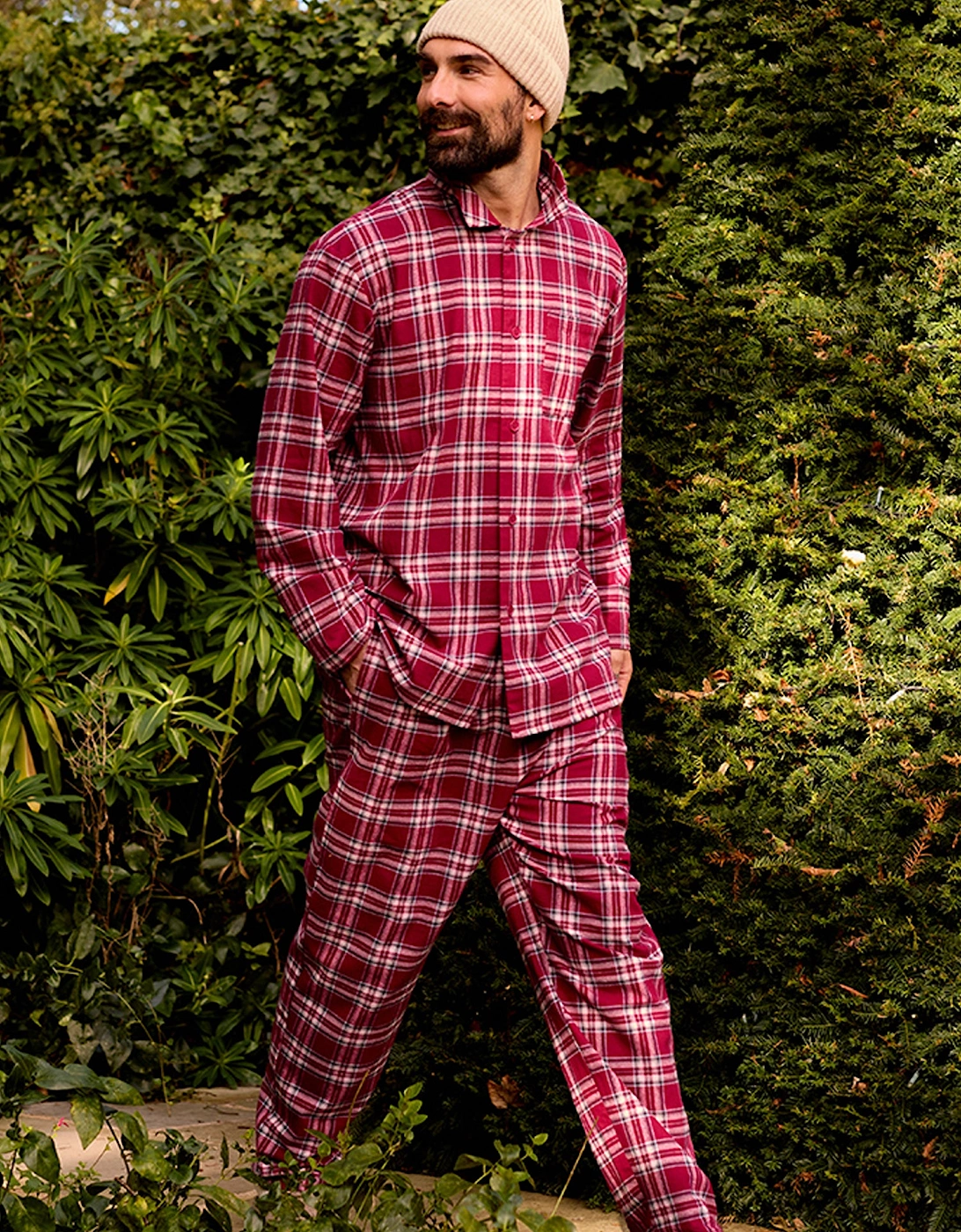 Plaid Pyjamas in Bordeaux, 6 of 5