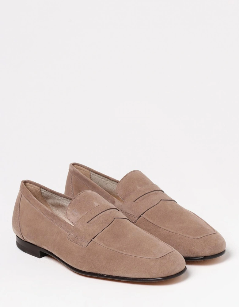 Timeless Suede Loafers: Comfortable Versatile Footwear