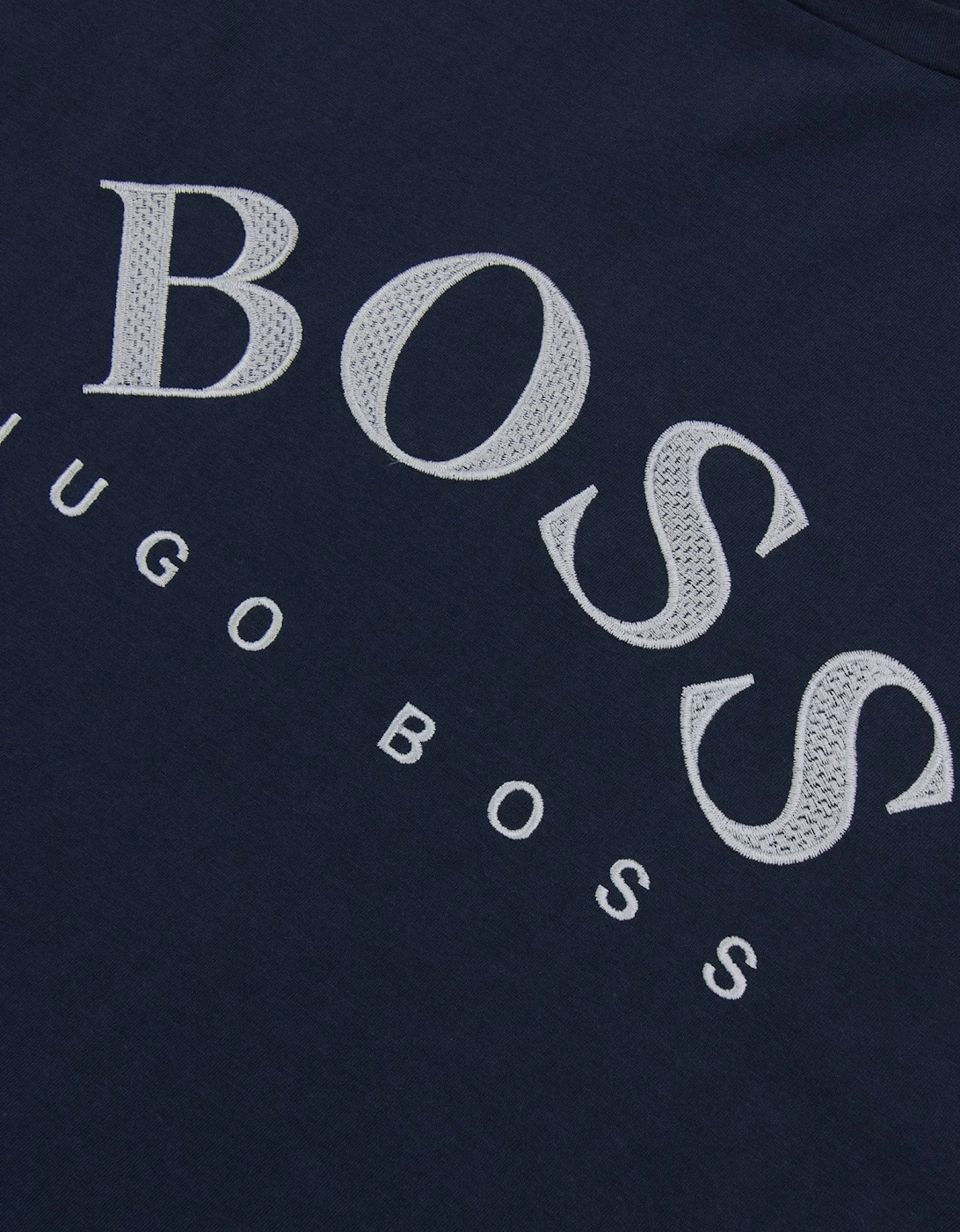 Curved Embroidered Large Logo T-shirt 416 Navy