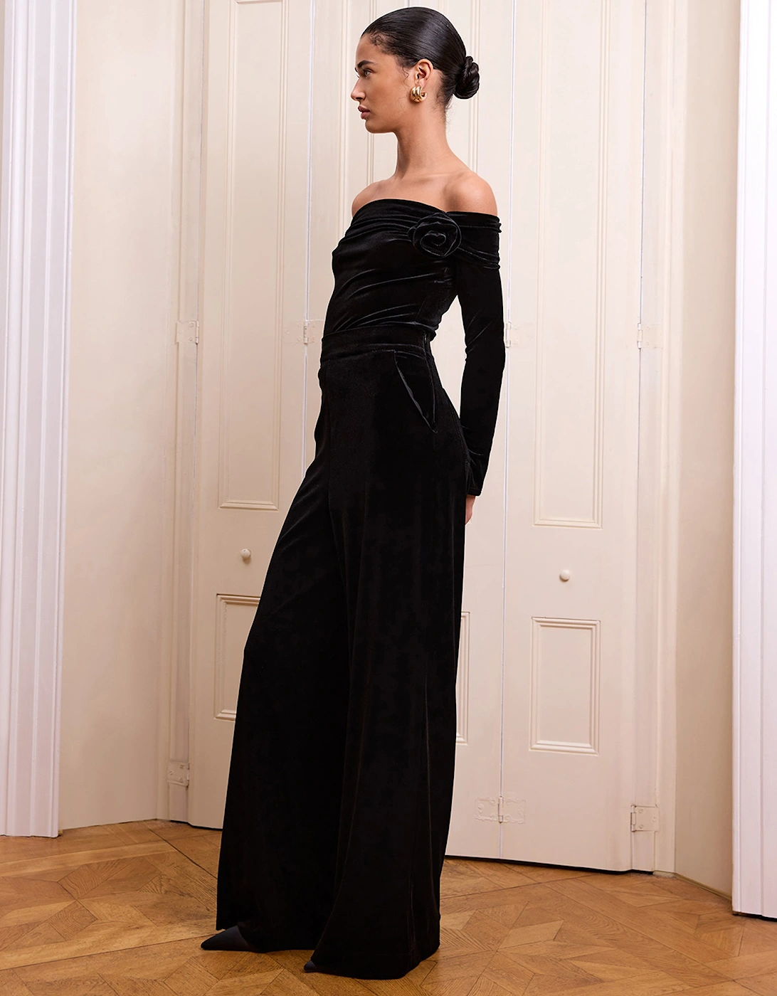 Paris Velvet Top in Black