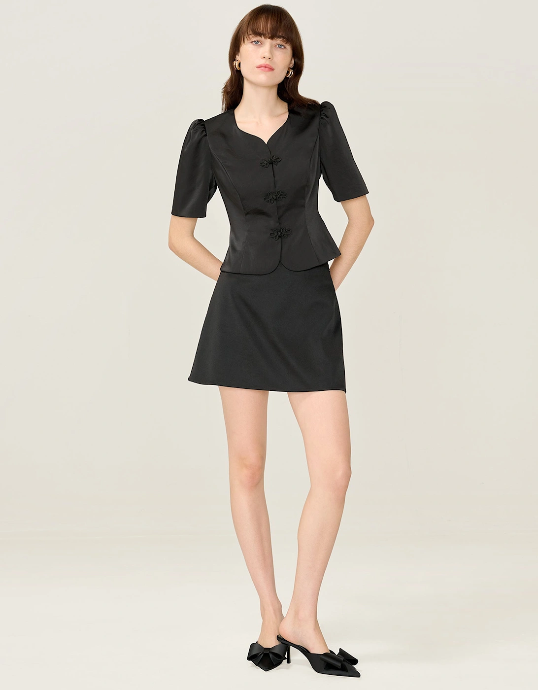 Lorelai Blouse in Black