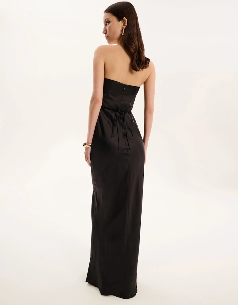 Amdra Maxi Dress in Black