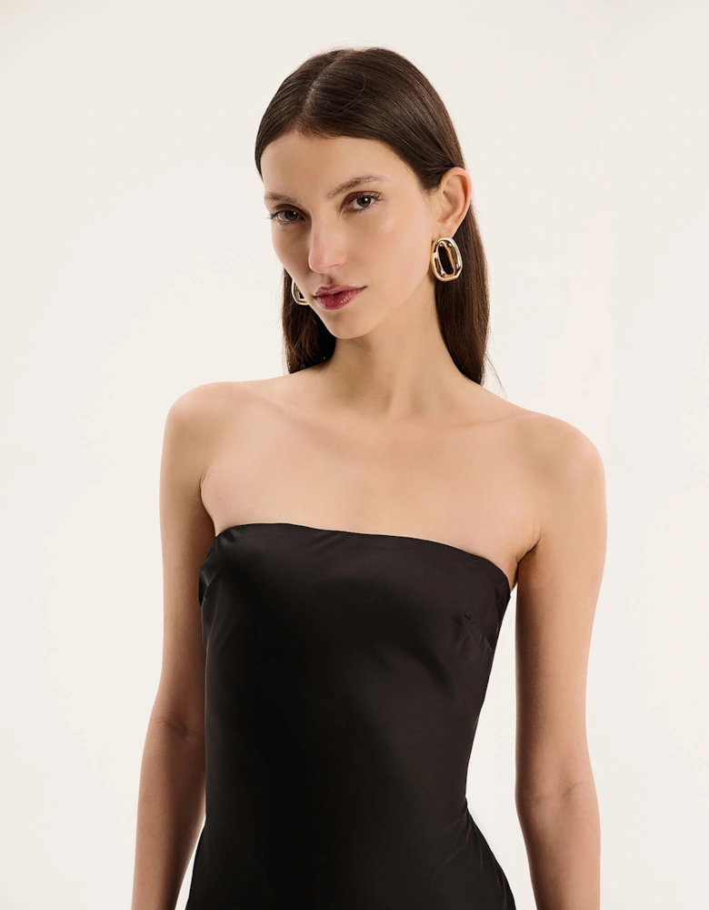 Amdra Maxi Dress in Black