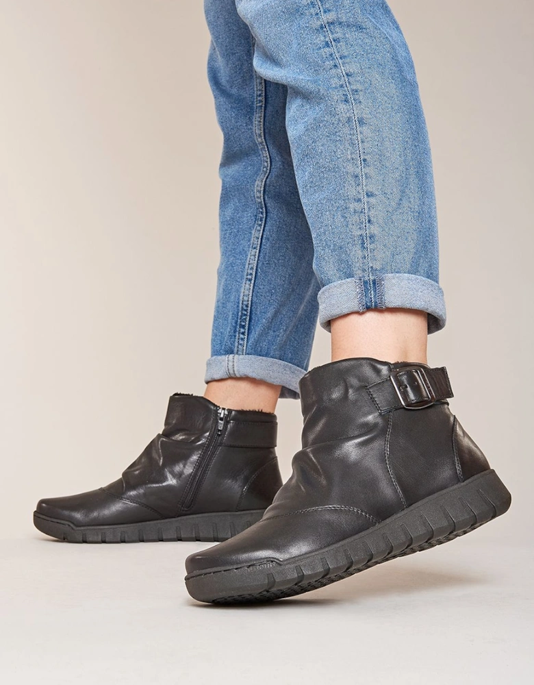 'Vagar' Ladies Ruched Leather Ankle Boots