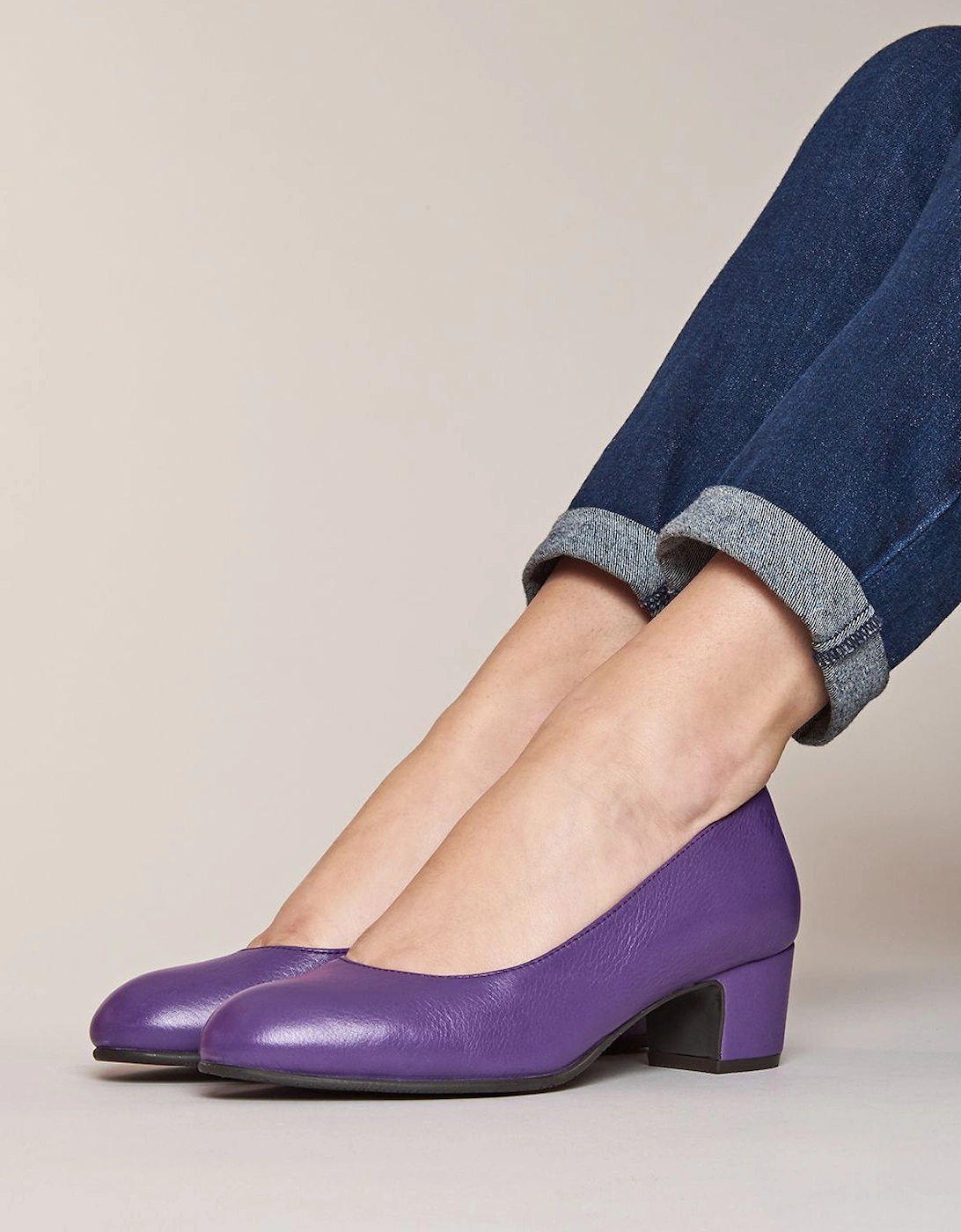 'Keel' Ladies Court Shoe, 2 of 1