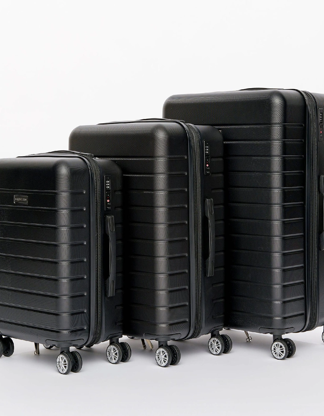 Studio Case Suitcase Set of 3, 6 of 5