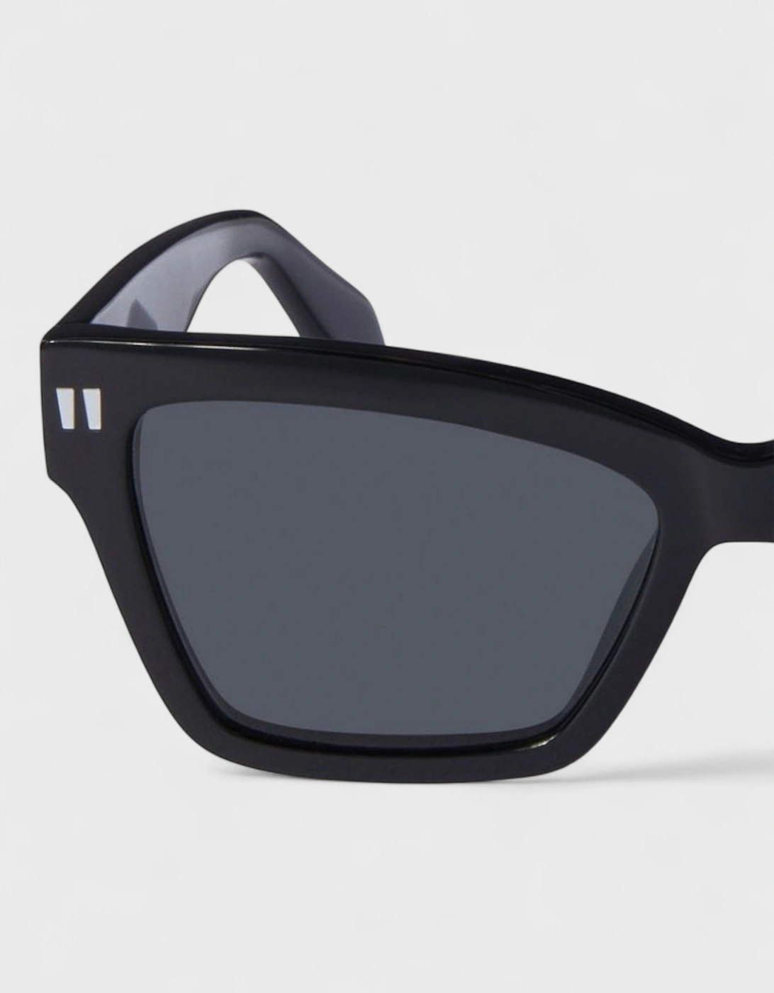 Cincinnati Square Sunglasses Black/Dark