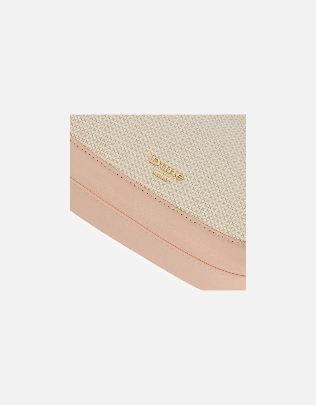 Direction Chain Detail Shoulder Bag