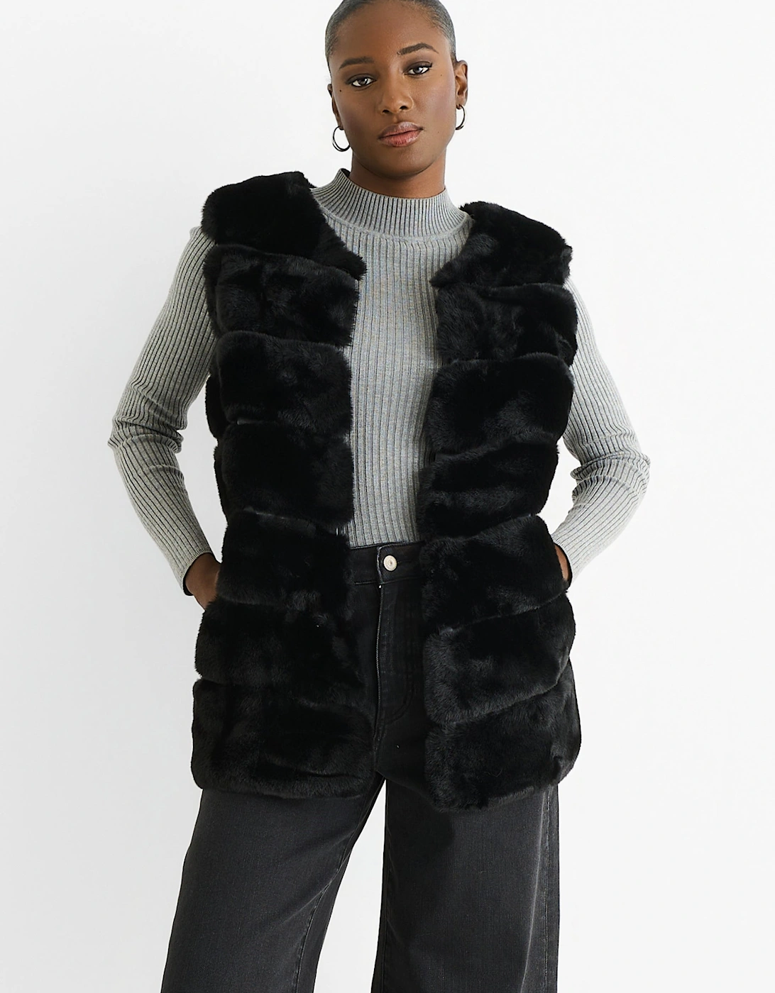 Black Diagonal Cut Sleeveless Faux Fur Gilet