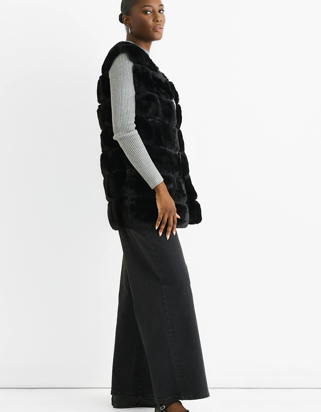 Black Diagonal Cut Sleeveless Faux Fur Gilet