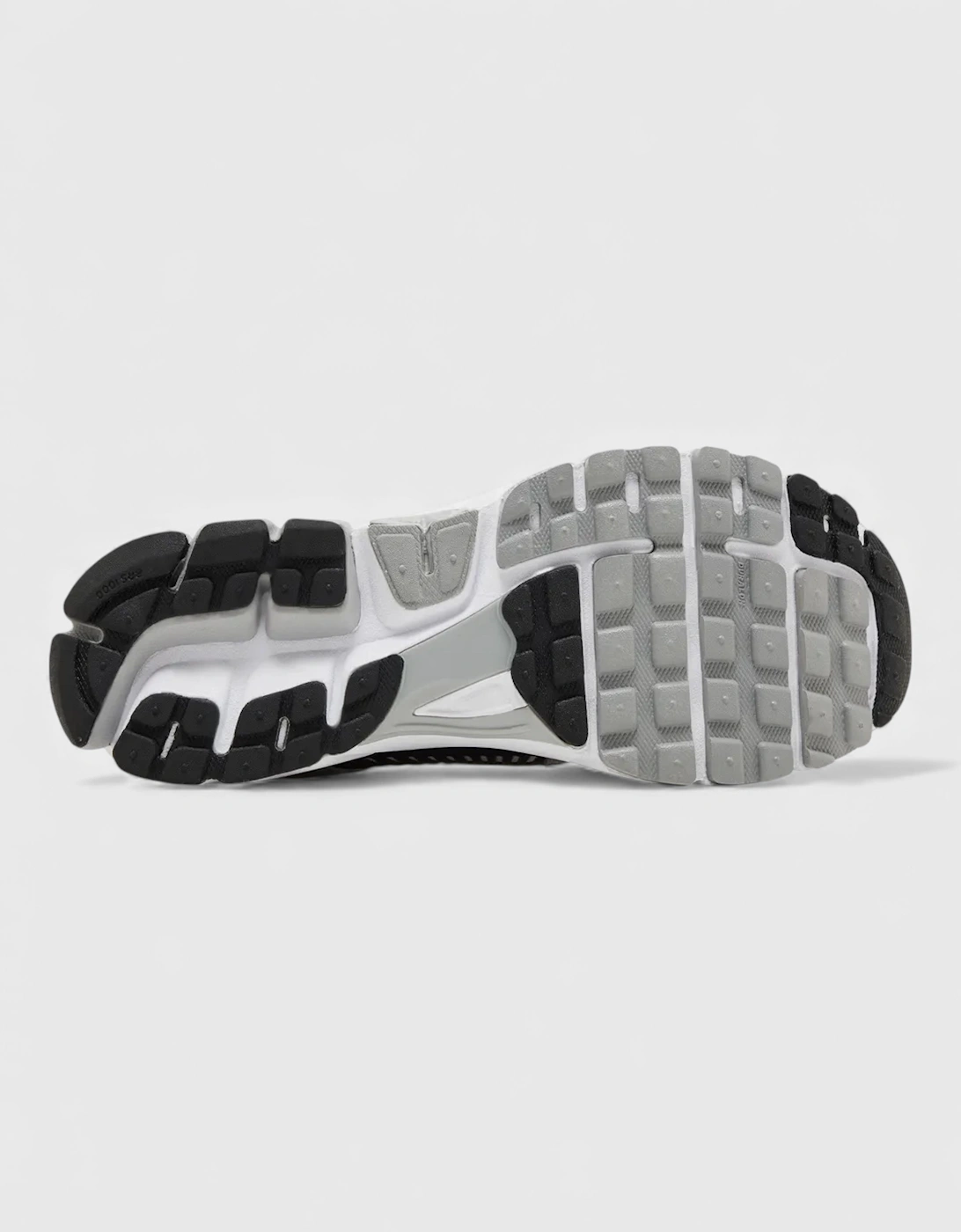 Vomero 5 Metallic Silver Black