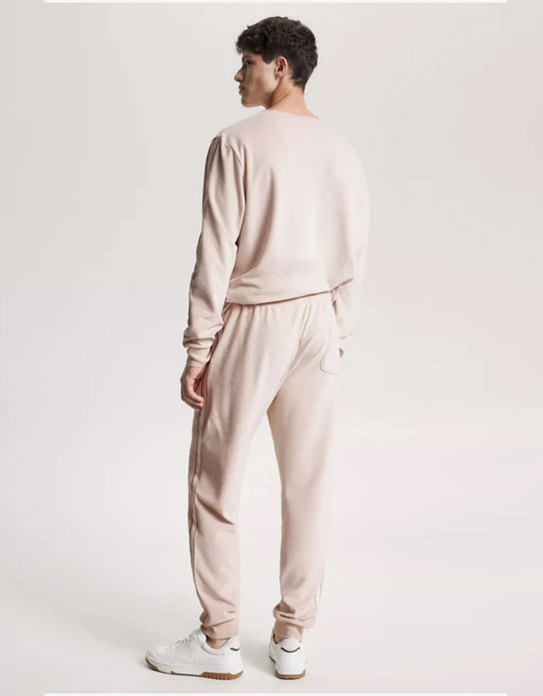 TH ESTABLISHED Mens Ribbed Velour Lounge Joggers Cashmere Creme