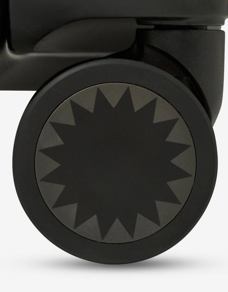 Kids Jet Stream Carry-On Luggage in Black (45.72cm)