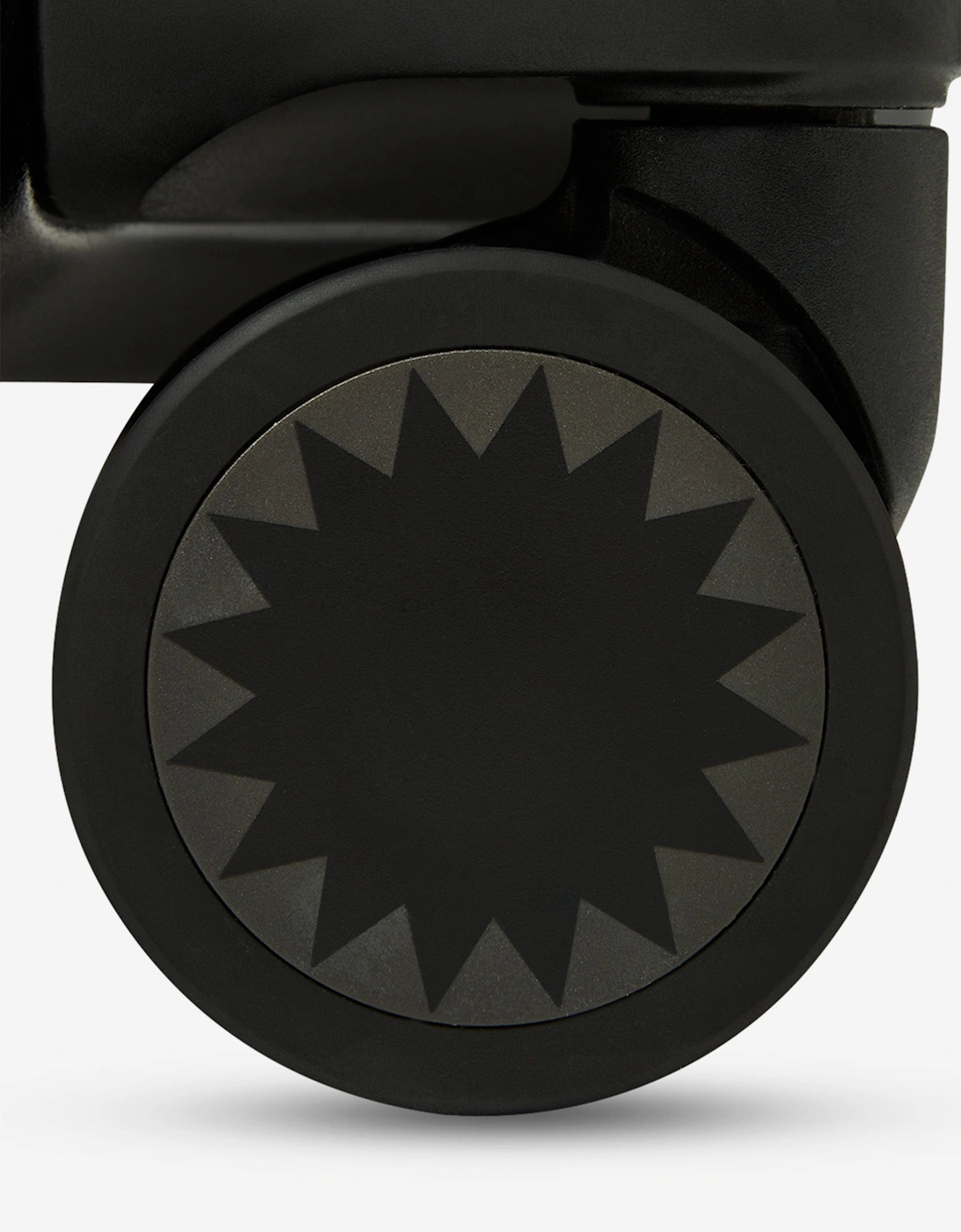 Kids Spritz Carry-On Luggage in Black (45.72cm)