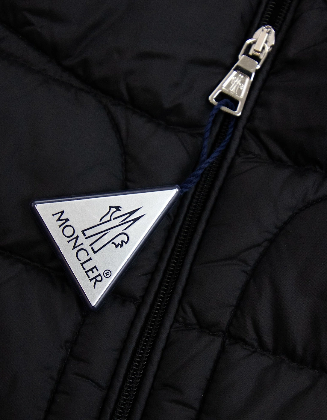 Junior Acorus Black 999