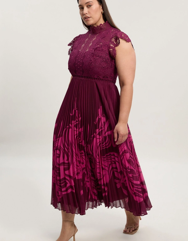 Plus Size Guipure Lace Pleated Maxi Dress