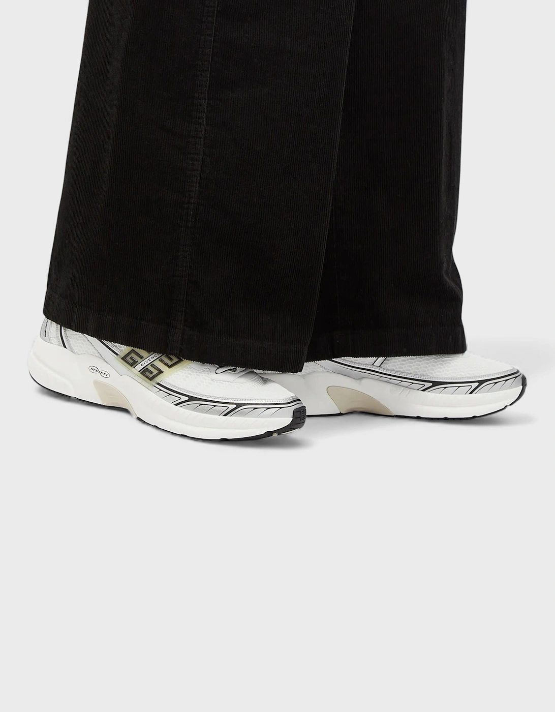 NFNTY-52 Runners White Silver Sneakers