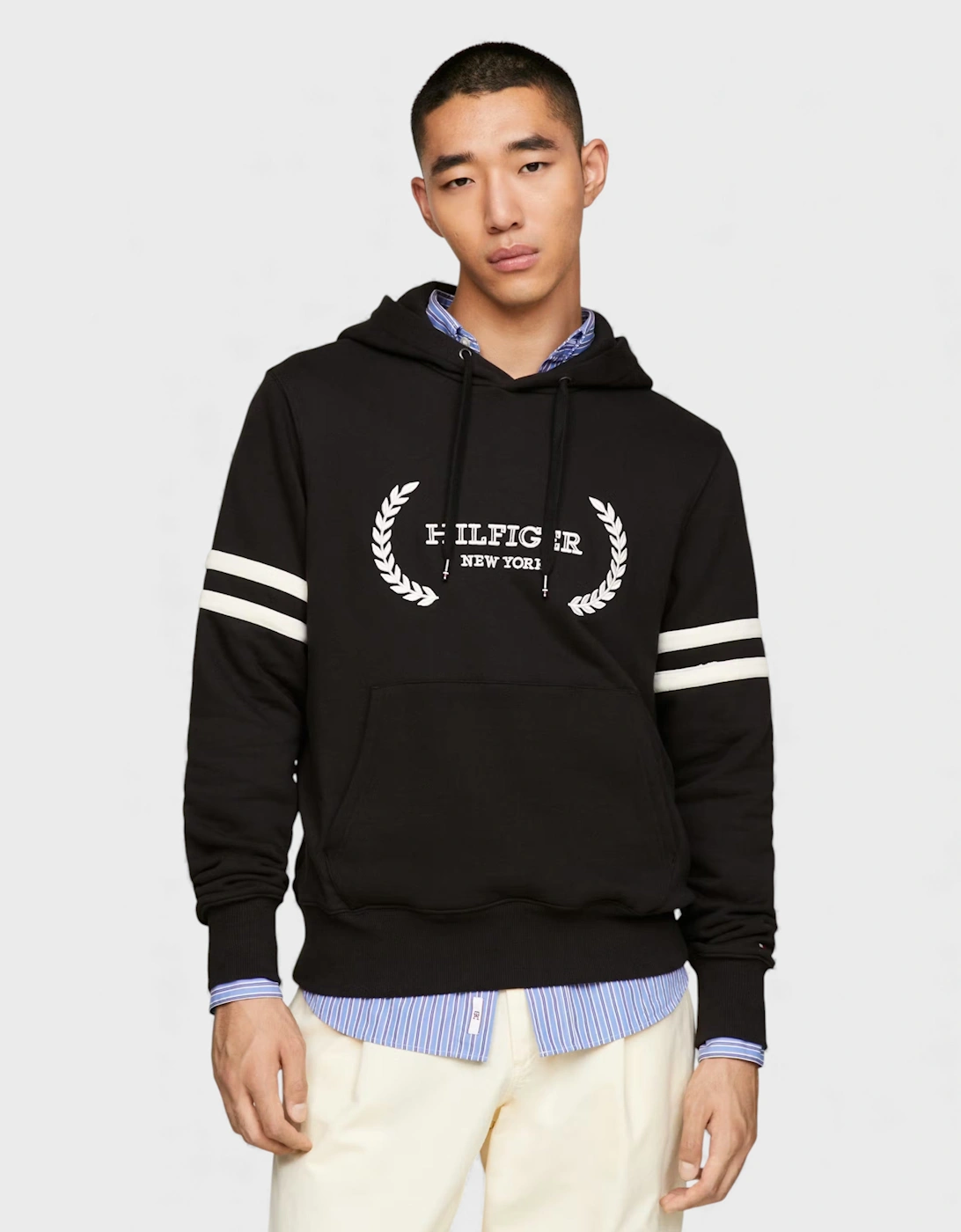 Laurel Monotype Hoodie Black