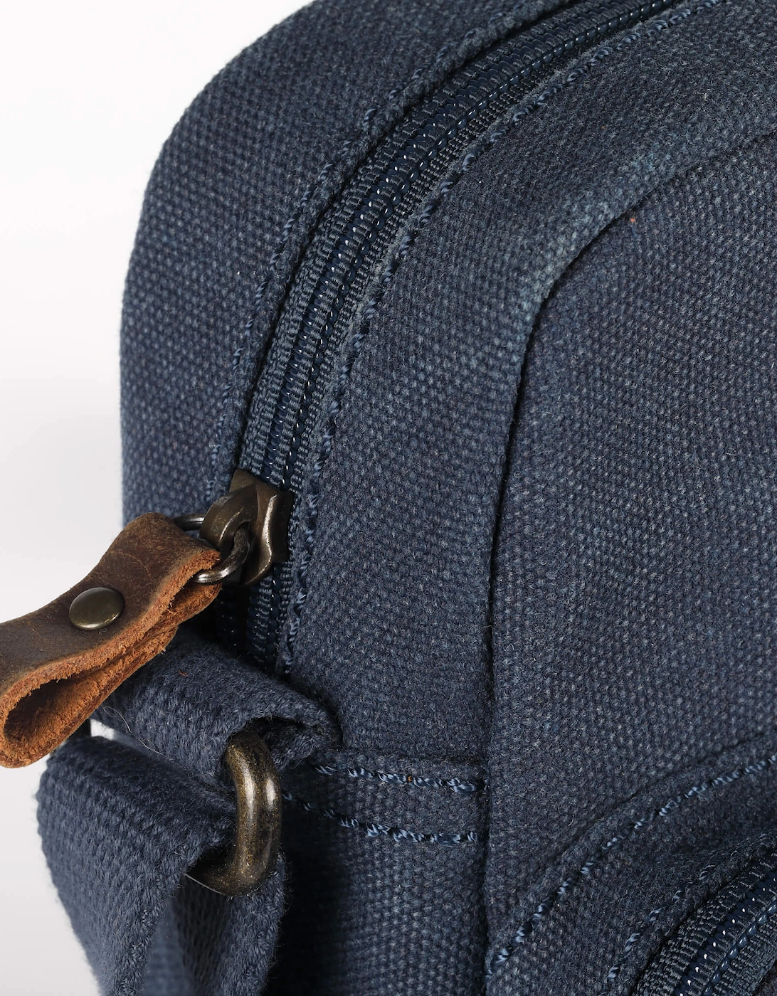 TRP0370 Classic Canvas Across Body Bag