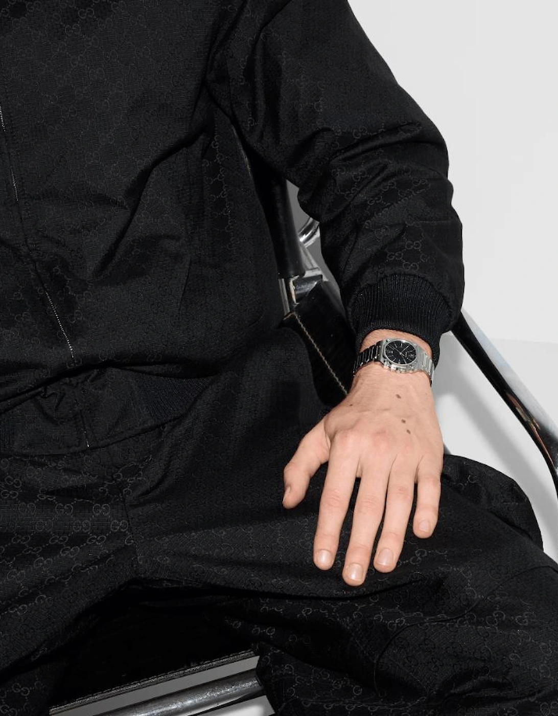 YA166505 G-Flat Black Dial Unisex Watch