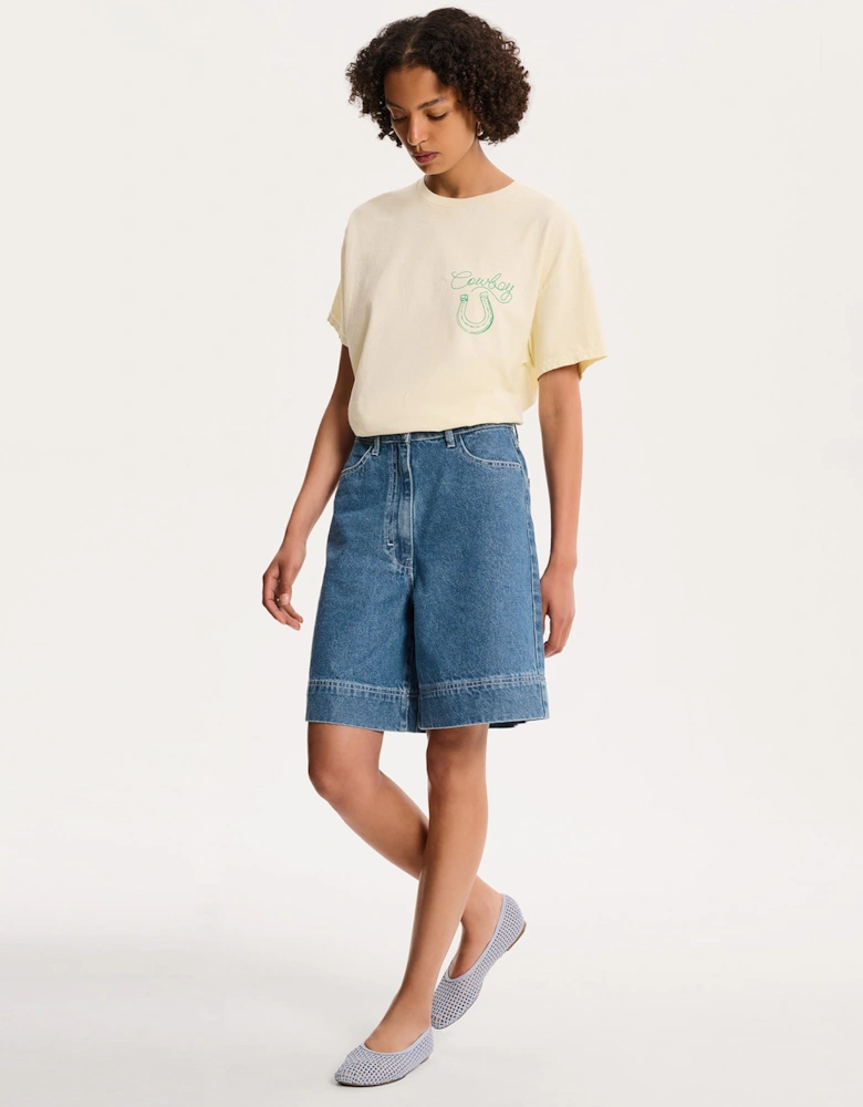 Robbie Shorts in Mid Wash