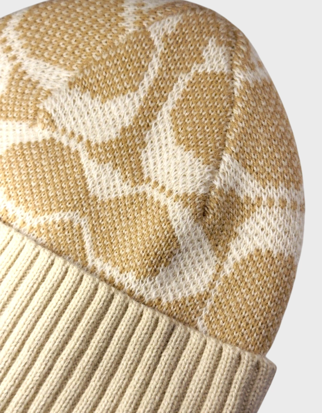 Coach Signature Jumbo Beanie Camel Beige