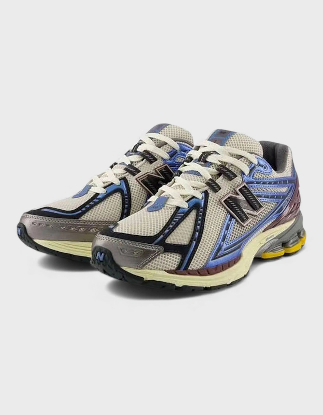 1906R Blue Laguna Moonbeam