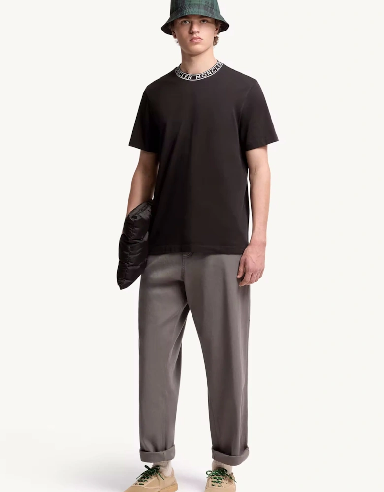 BRANDED NECK T SHIRT