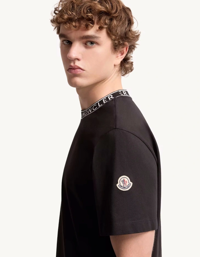 BRANDED NECK T SHIRT