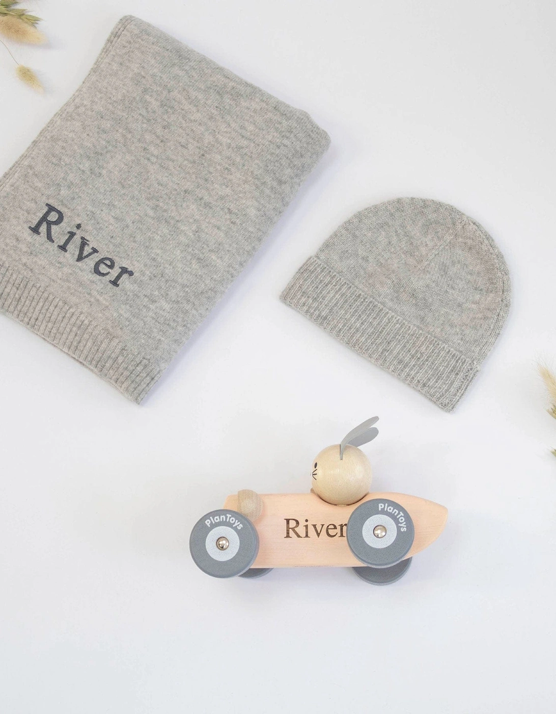 CLASSIC CASHMERE RACING CAR SET - BUNNY