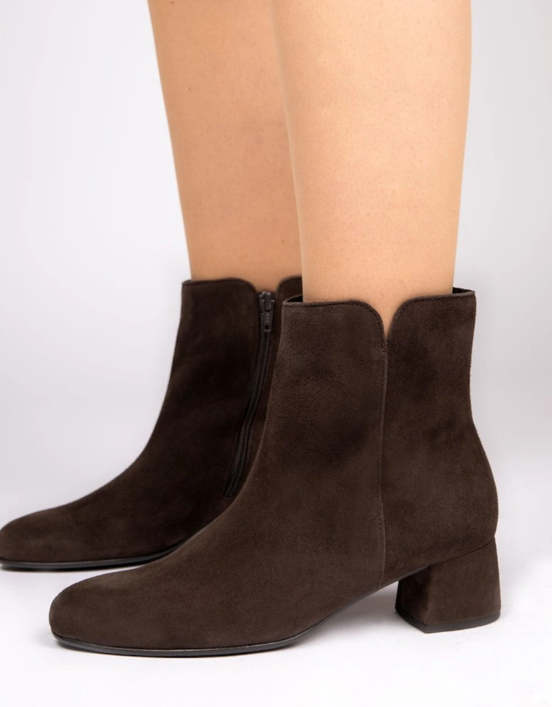 Abbey Womens Ankle Boots