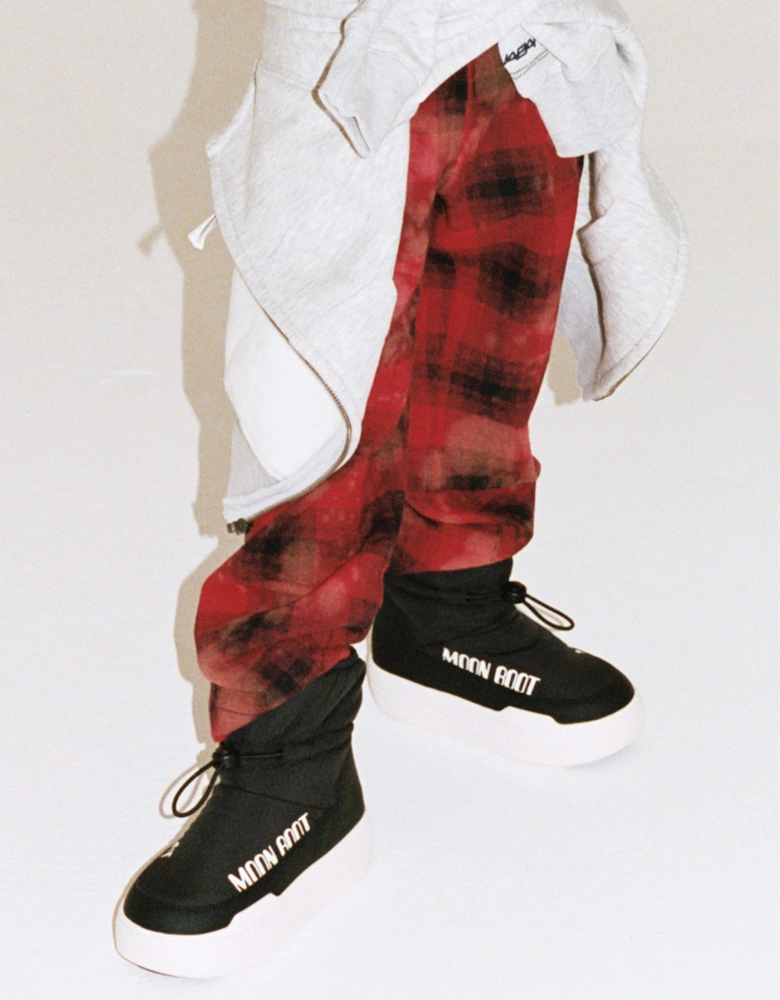 Moon Boot Kids JR Park Tube Mid WP Boots in Black