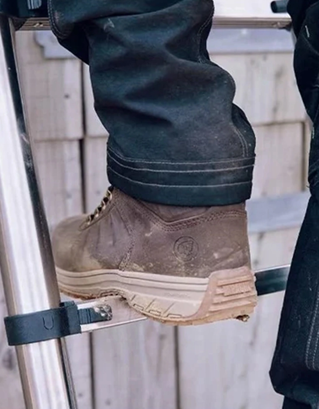 MOOSE Unisex Boots Brown