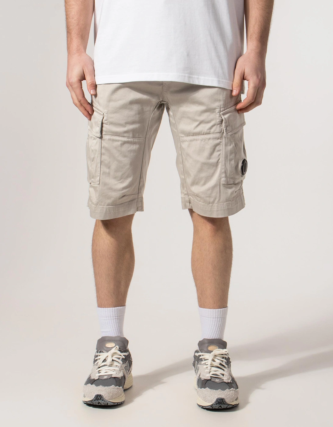 Regular Fit Stretch Sateen Cargo Lens Shorts