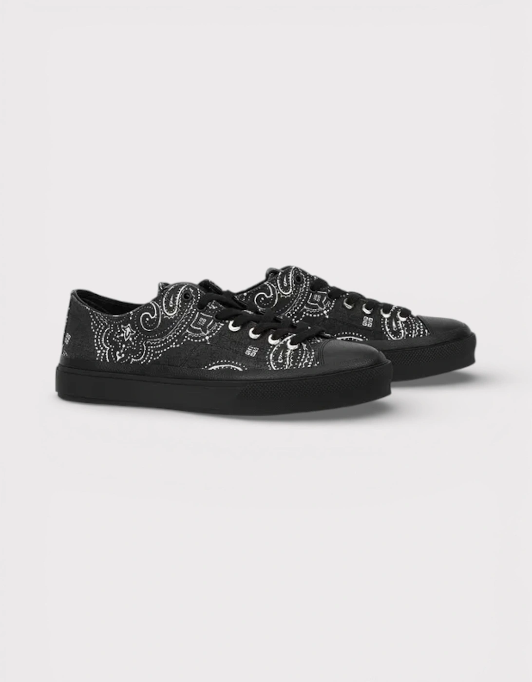City Low-Top In 4G Bandana Black White