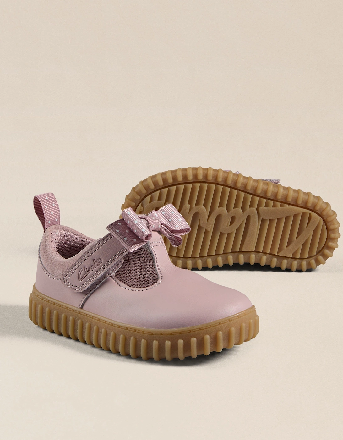 Girls Cove Bow Shoes in Pink