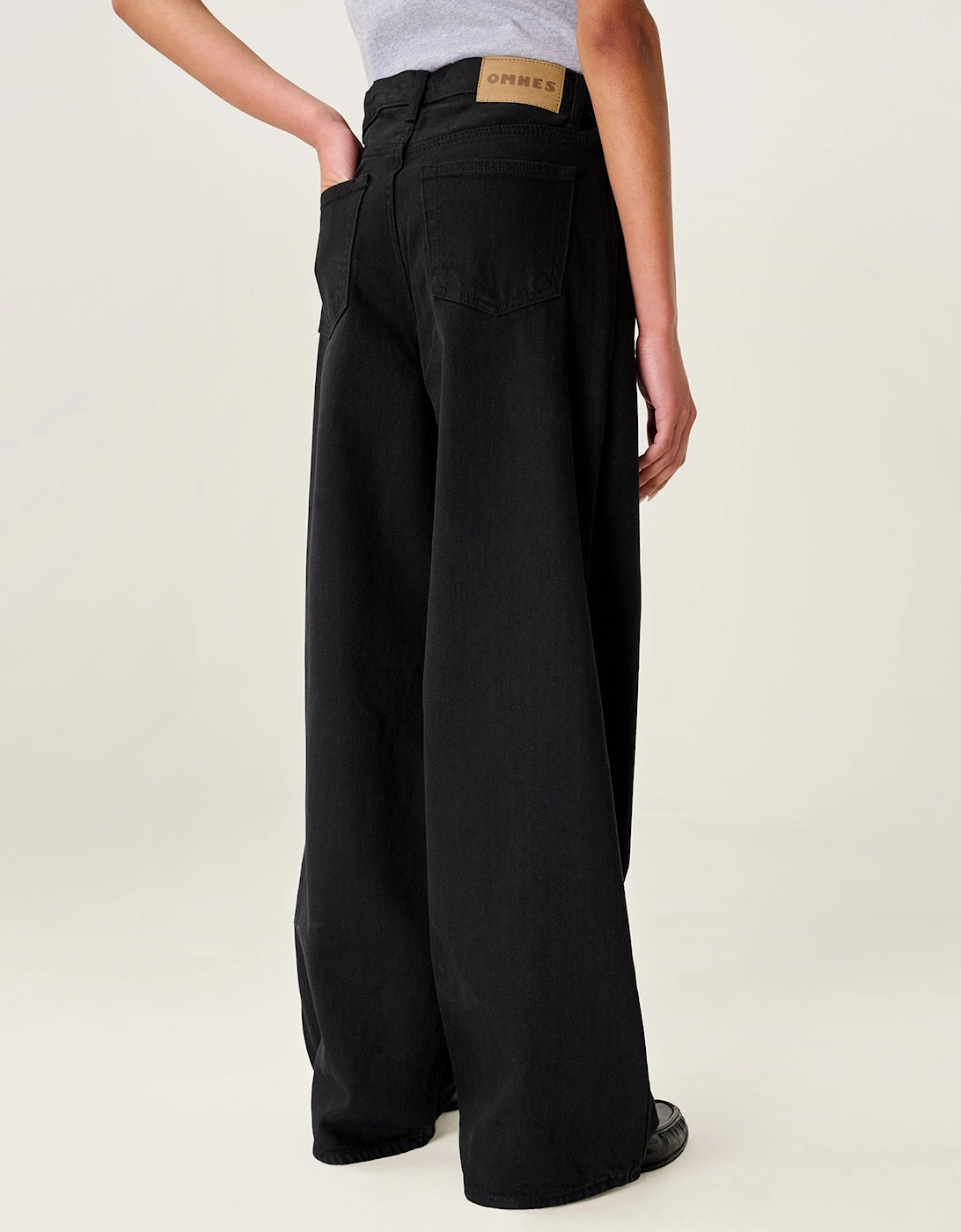 Connie Wide Jean in Black