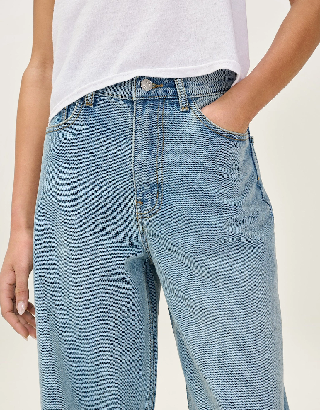 Connie Wide Jean in Light Wash