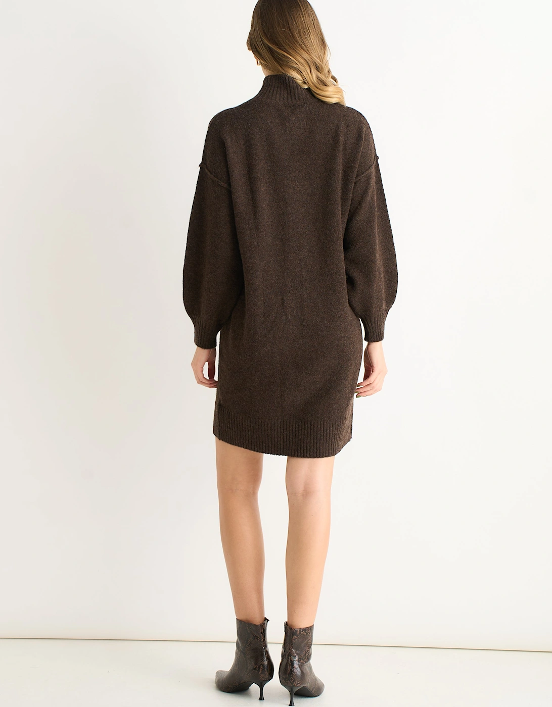 Brown Crew Neck Knitted Shift Dress