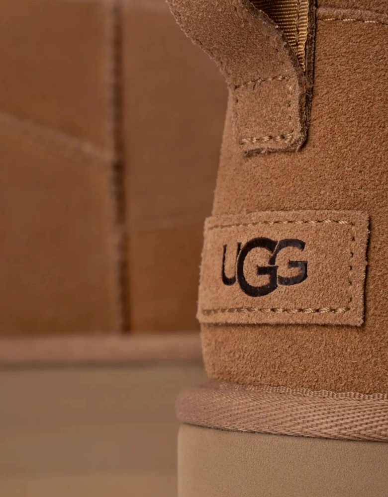 Women's Classic Ultra Mini Platform Boot Chesnut