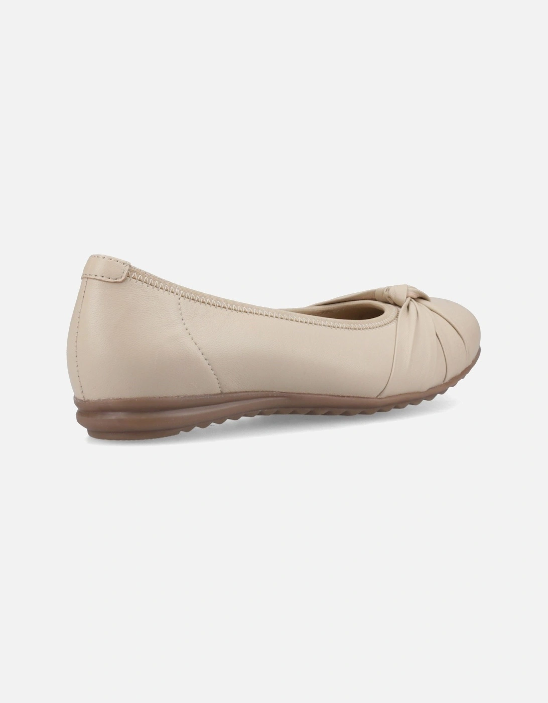 Lilith Leather Women's Cream Standard Flats