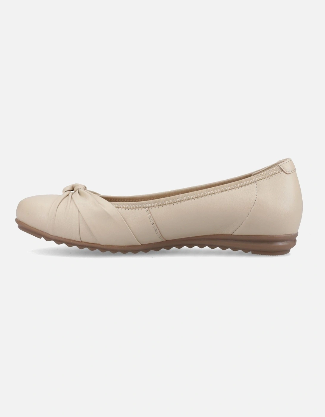 Lilith Leather Women's Cream Standard Flats