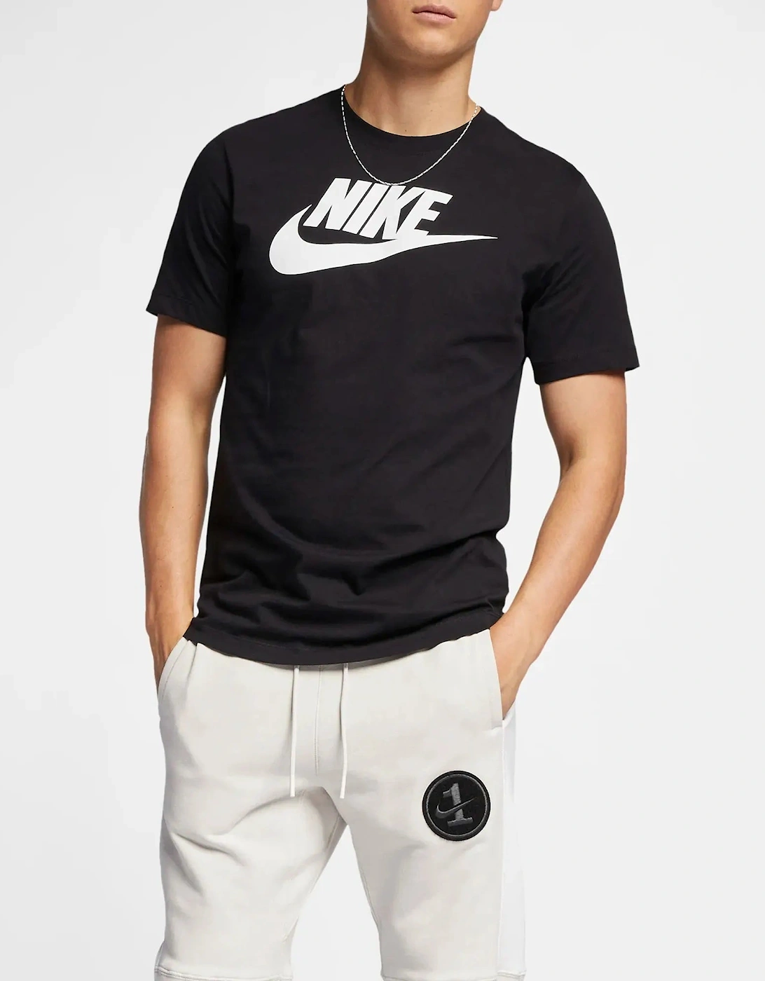 Nike Men's Black Futura Icon T-Shirt  38 M