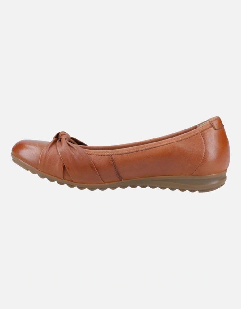 Lilith Leather Women's Tan Standard Flats
