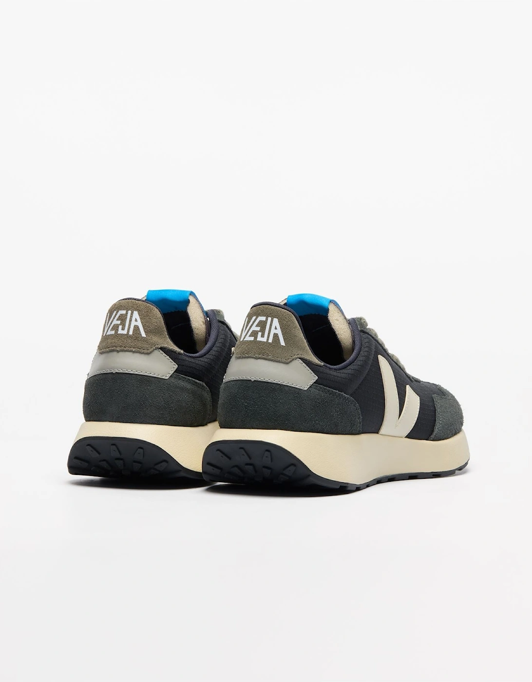 Paulistana Women's Black Pierre Trainers