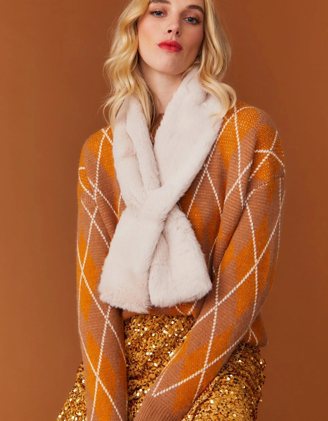 Faux Fur Scarf in Cream, 4 of 3