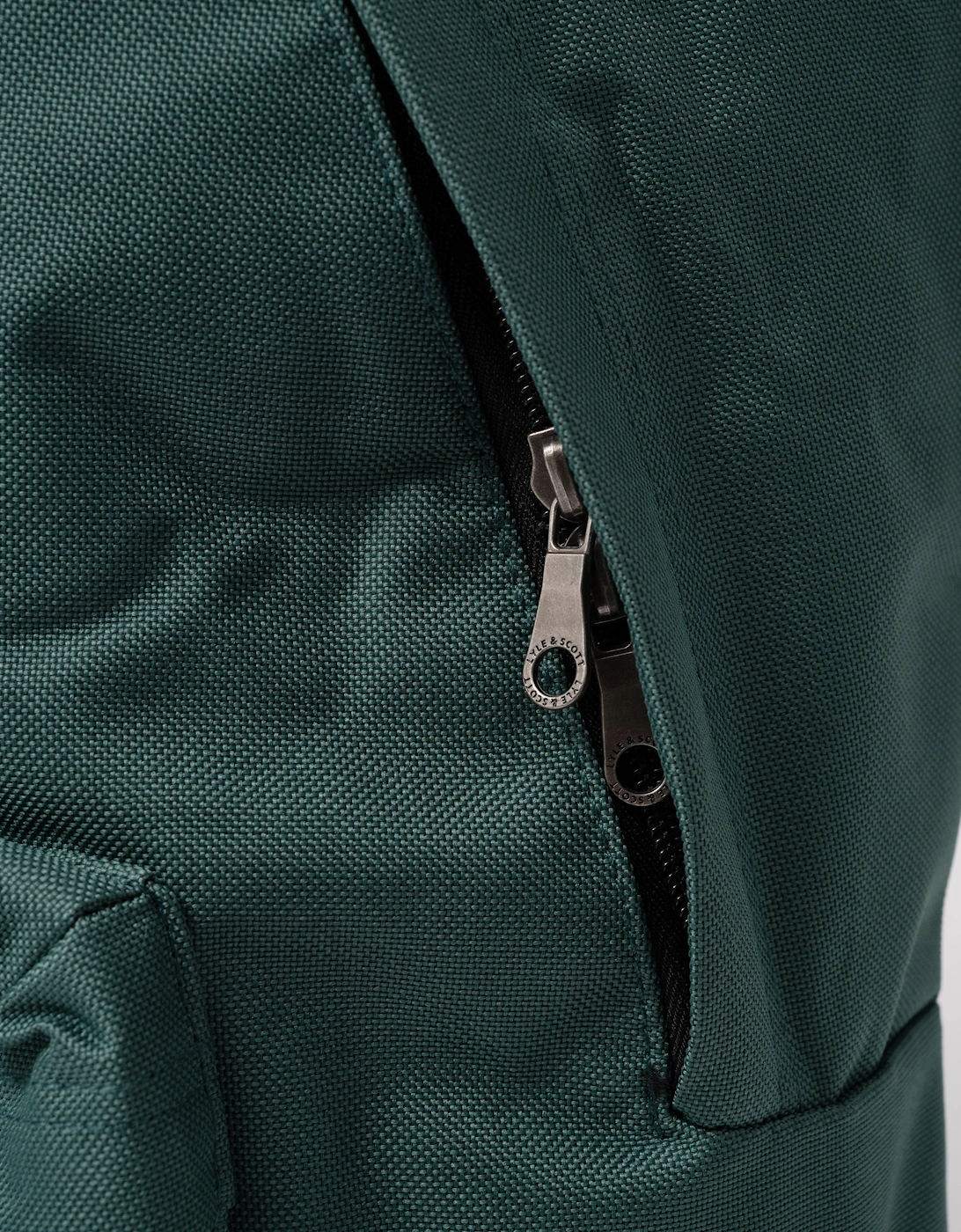 Lyle & Scott Backpack - W130 Everglade