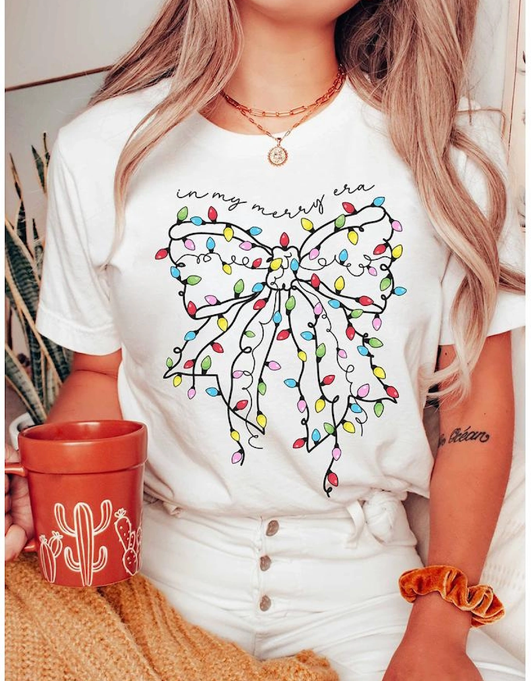 White Colored Light Bowknot Graphic Crewneck T Shirt